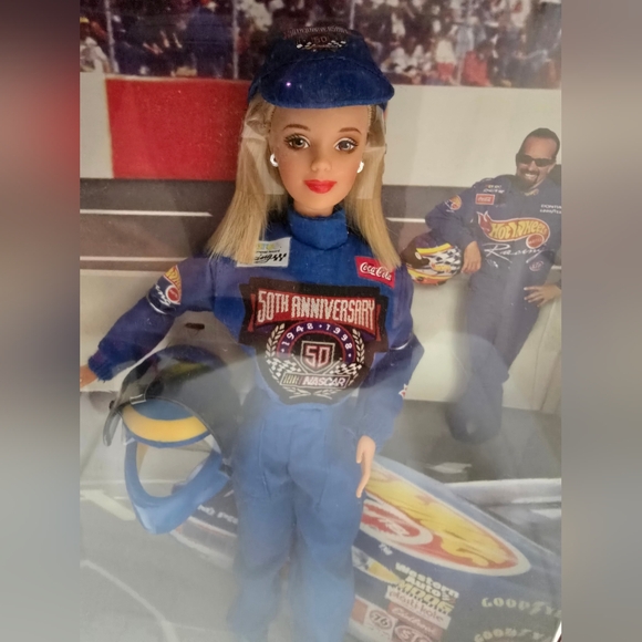 Barbie Collector's Edition 50th Anniversary NASCAR-NIB - Picture 12 of 15